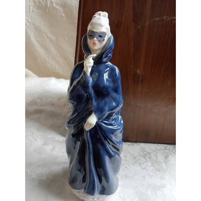 Vintage 1970s Royal Doulton "Masque" Figurine Hn2554 For Sale - Image 9 of 9