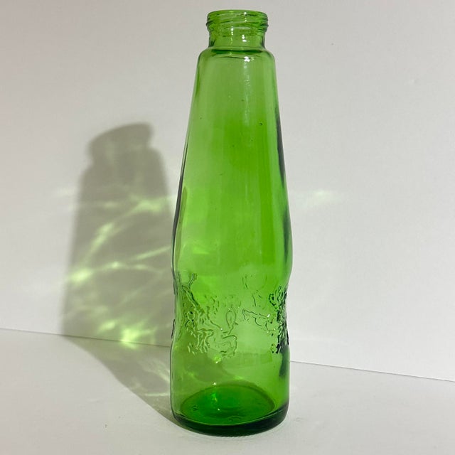 Vintage Early 20th Century Schweppes Green Glass Bottle Embossed With the Royal British Warrant Lion Crest For Sale - Image 13 of 13