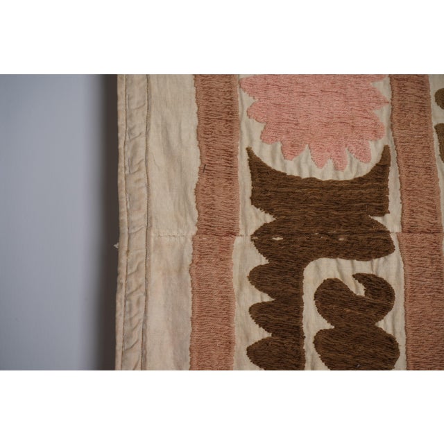 Brown Suzani – Pink Orange Floral Pattern – Uzbek Boho Bedspread 7'5'' X 11'5'' For Sale - Image 10 of 15