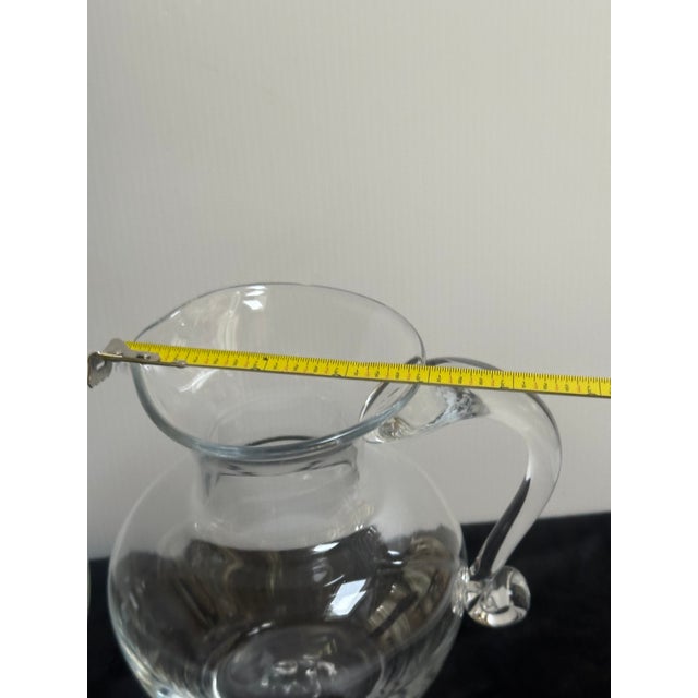 1980s Signed Simon Pierce Shelburne Clear Hand-Blown Glass Pitcher With Handle and Pour Spout 6.6" Tall Set of Two(2) For Sale In New York - Image 6 of 10