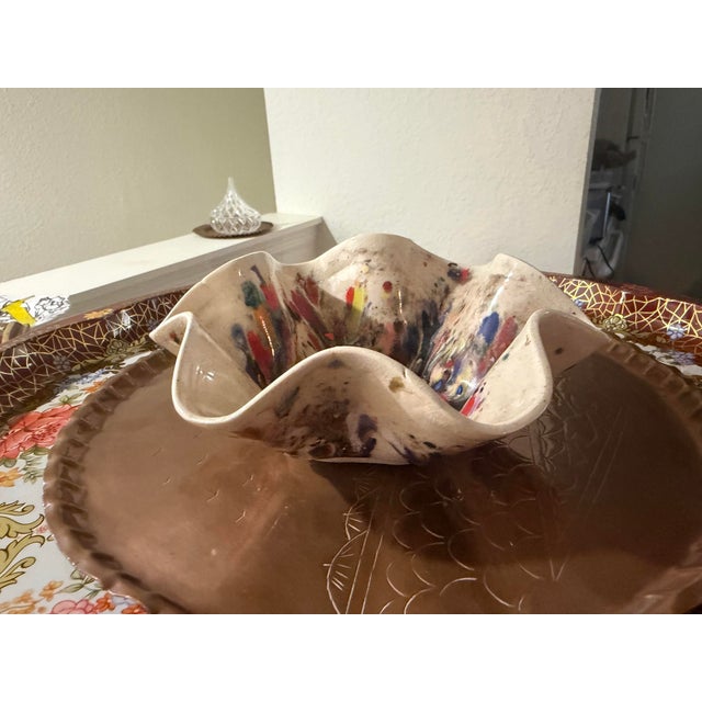 Mid-Century Modern Mid-Century Modern Vintage Murano Style Pottery "Tutti Frutti" Art Folded Bowl - Confetti Splatter, Signed by Dino Martens For Sale - Image 3 of 7