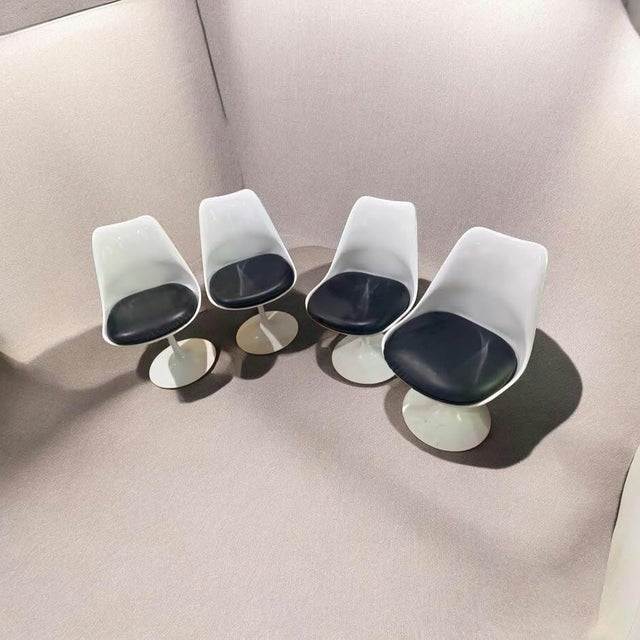 1970s 1970s Four Swivel Tulip Chairs With Cushioned Seat and Curved Backrest For Sale - Image 5 of 6