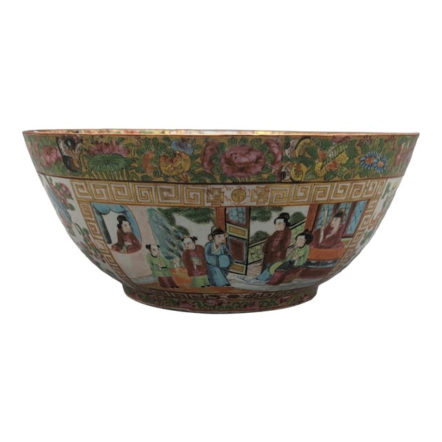 Chinese Export Famille Rose Mandarin Bowl, Circa 1875 For Sale