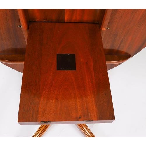 Vintage Oval Mahogany Tilt Top Dining Table by William Tillman, 1980s For Sale - Image 16 of 18