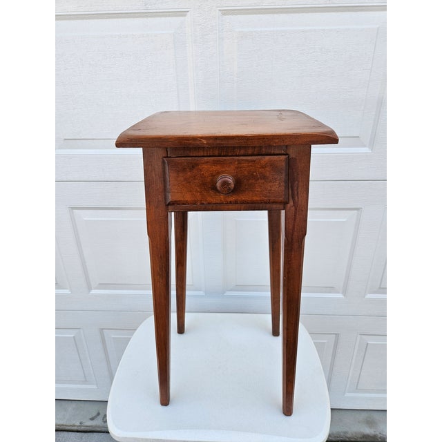 Wood Square Primitive Federal Style One Drawer Side Table For Sale - Image 7 of 17