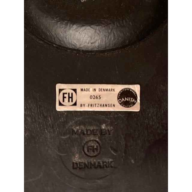 Black Early 3-Legged Stool by Arne Jacobsen for Fritz Hansen For Sale - Image 8 of 9