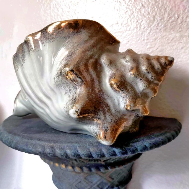 1930’s Vintage Capodimonte Gilded Celadon Shell Planter For Sale In Palm Springs - Image 6 of 8