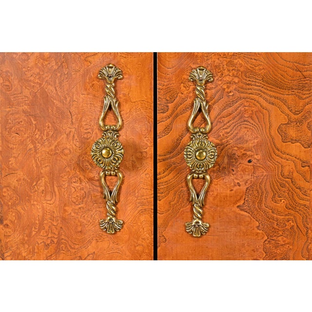 Wood Thomasville French Regency Louis XVI Burl Wood Gentleman's Chest or Linen Press For Sale - Image 7 of 14