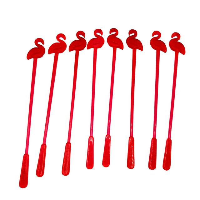 This vibrant, curated collection of 21 Features vintage Hawaiian and Tropical styled cocktail stirrers and swizzle sticks...
