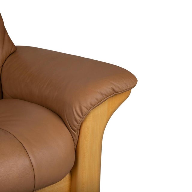 Animal Skin Windsor Three-Seater Leather and Wood Sofa in Brown Cognac with Manual Reclining Function from Stressless For Sale - Image 7 of 18