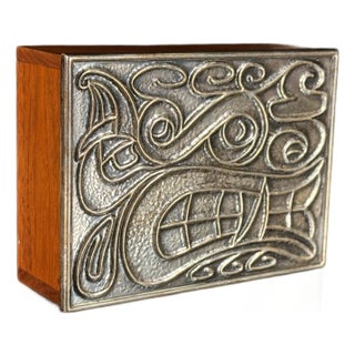 Vintage Napier Silverplate and Teak Lidded Box With Modernist Celtic Scroll Design, 1960s For Sale