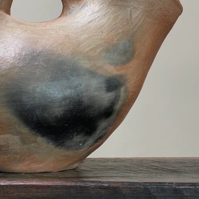 Brown Vintage Tlahuitoltepec Double Mouthed Wood Fired Clay Jug With Handle For Sale - Image 8 of 9