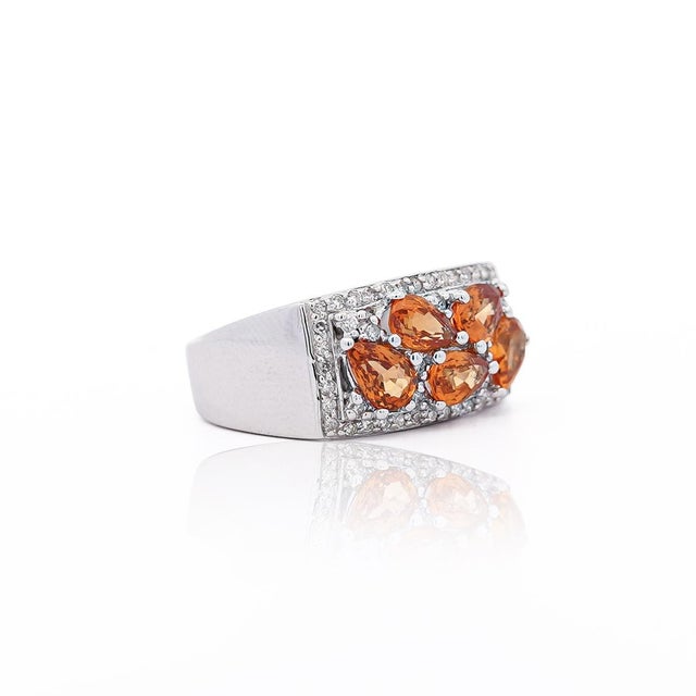 Contemporary 3.75 Carat Pear-Cut Orange Sapphire and Diamond Cluster 14k Gold Ring, Size 6.25 For Sale - Image 3 of 8