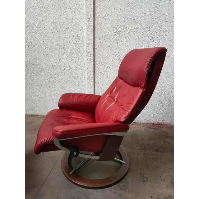 1990s Set of Scandinavian Armchair and Ottoman from Ekornes, 1990s For Sale - Image 5 of 13