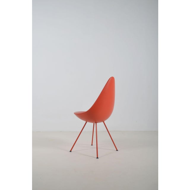 Drop 3110 Chair by Arne Jacobsen for Fritz Hansen, 2016 For Sale - Image 6 of 9