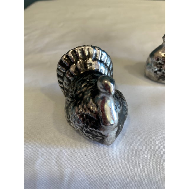 Mid-Century Modern Vintage Ceramic Turkey Salt & Pepper Shakers With Metallic Silver Finish For Sale - Image 3 of 9