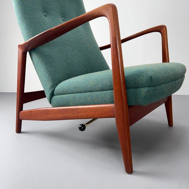 Mid-Century Model 829 High-Back Lounge Chair and Ottoman in Teak and Green Upholstery by Gio Ponti for Cassina, Italy, 1960s, Set of 2 For Sale - Image 16 of 18