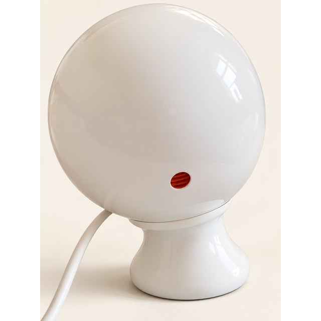Vintage Space Age Eyeball Table Lamp – White With Red Interior, C. 1970s–1980s For Sale - Image 4 of 6