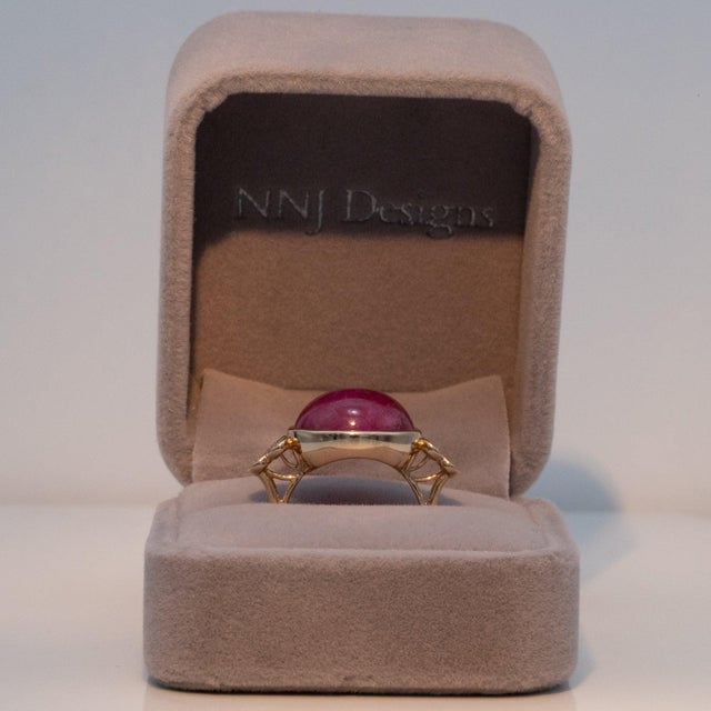 19.9ct Star Ruby Ring With Natural Diamond Accents: Solid 14k Gold, Round 15mm, Size 6.75 For Sale - Image 4 of 9
