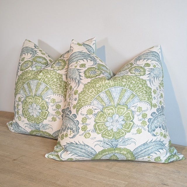 Schumacher Schumacher Calicut Pillows in Leaf- Pair For Sale - Image 4 of 6