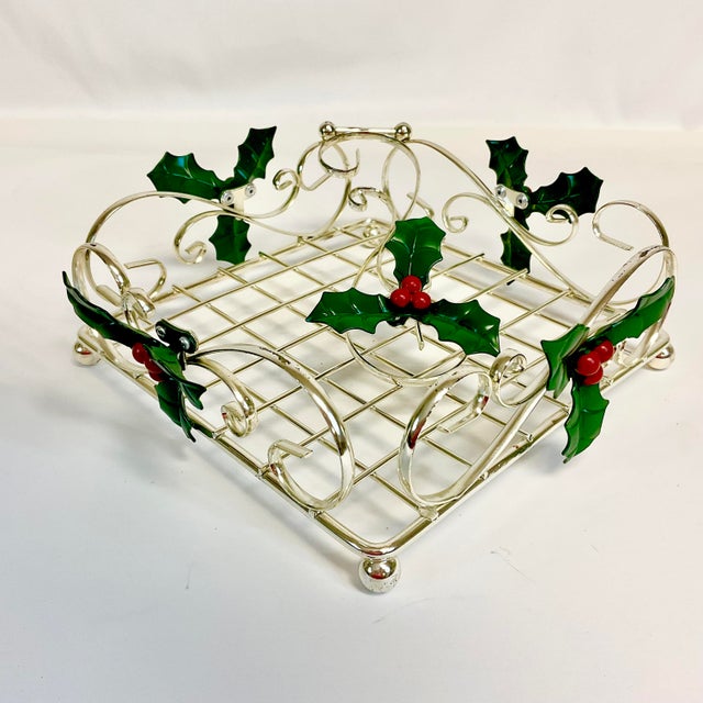 1980s Vintage Hollywood Regency Americana Boho Chic Napkin Holder With Holly Berry Motif, Christmas For Sale - Image 6 of 10