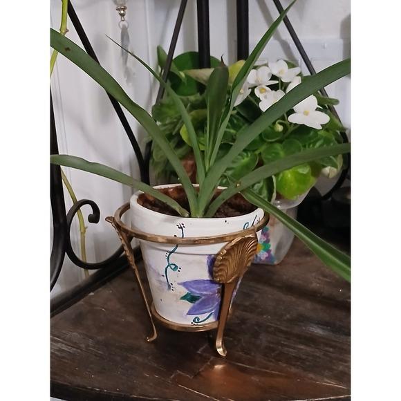 Metal Vintage Brass Plant Stand Ball Holder 3 Leg 5" Tall Palm Leaves Sea Shell Decor For Sale - Image 7 of 10