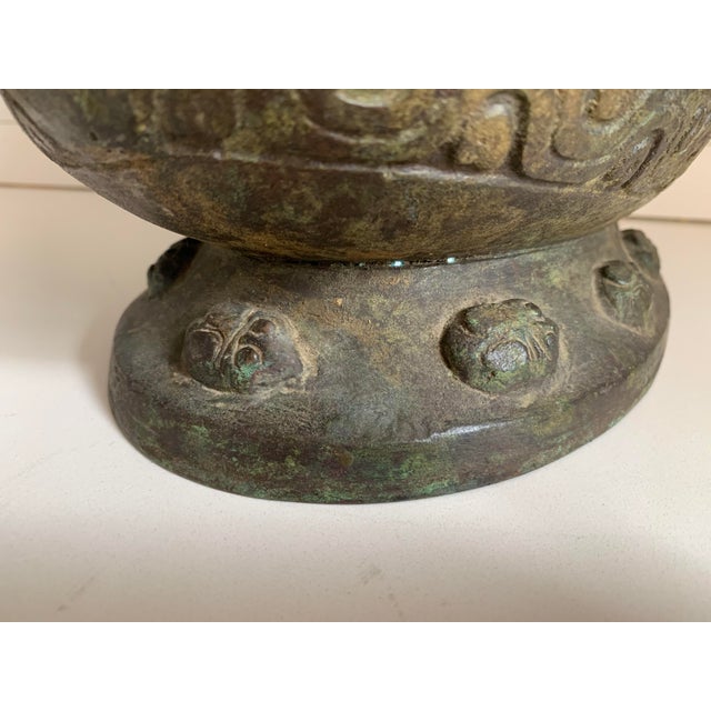 Chinese Achaistic Late Shang Dynasty Inlaid Bronze Gu Vessel For Sale - Image 9 of 13