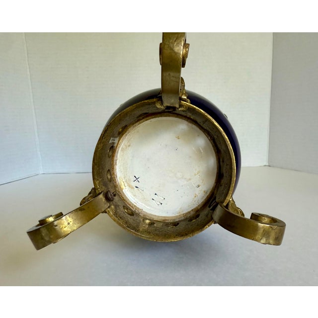 Mid-20th Century European Cobalt Blue Ceramic Vase With Gilt Decoration and Brass Base For Sale - Image 11 of 12