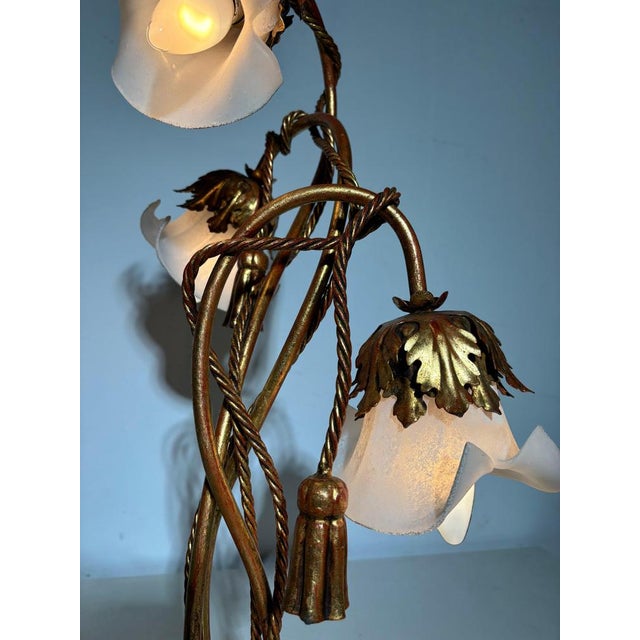 Italian vintage brass knot flowerlamp. Three lights, excellent condition. Regency style lamp. H: 64 cm European Plug (up...