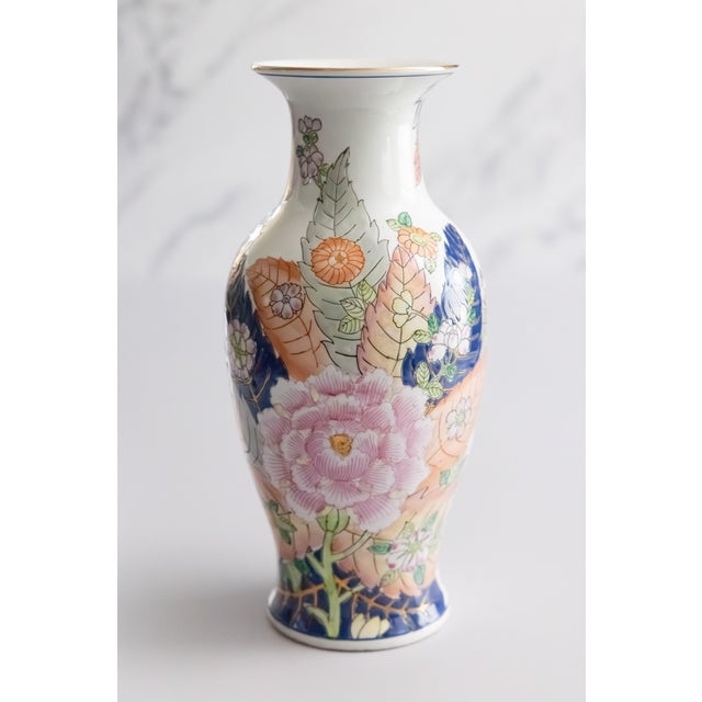 Pink Vintage Chinese Tobacco Leaf Porcelain Vase For Sale - Image 8 of 8