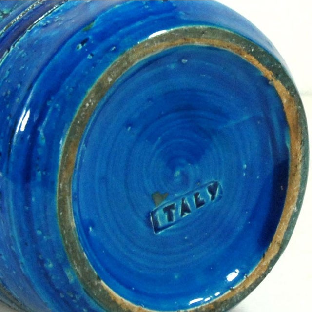 Rimini Blue Ceramic Vase by Aldo Londi for Bitossi, Italy, 1960s For Sale - Image 9 of 10