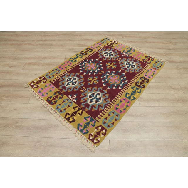 Size: 3.9 x 5.4 ft ( 120 x 166 cm) 44 x 65 inches Color: Organic Natural Dye ( Burgundy,Pink,Green,Cream ) Material: 100%...