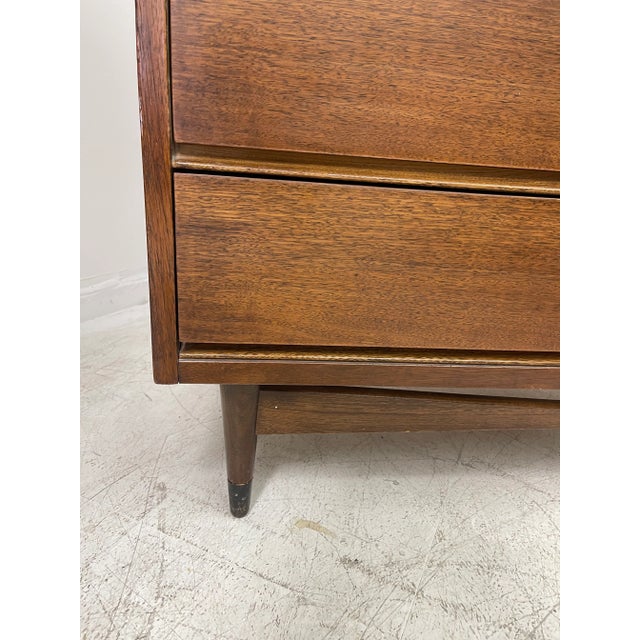 1970s Vintage Mid Century Modern Walnut Dresser Dovetail Drawers For Sale - Image 5 of 9