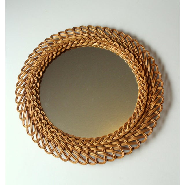 Round wicker framed wall mirror in excellent vintage condition diameter approx. 16.73" - depth approx. 0.98" - weight 1.2...