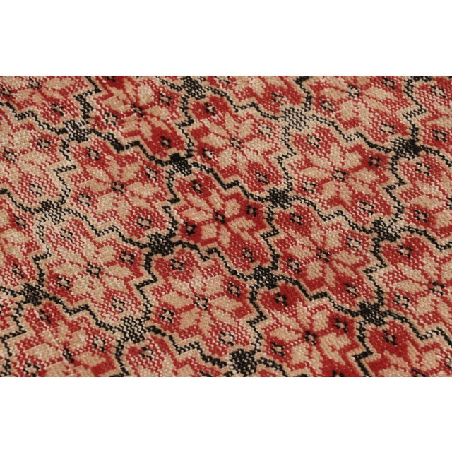 Vintage Distressed Rug, Red and Beige Geometric Pattern – Rug & Kilim For Sale In New York - Image 6 of 8