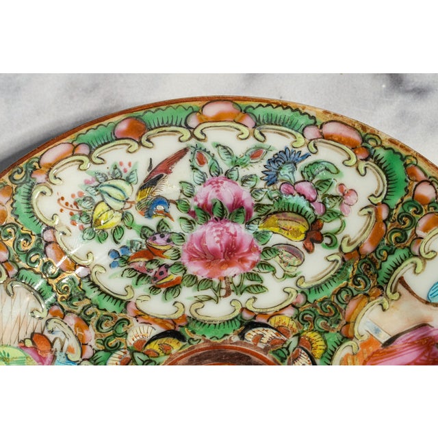 Rose Wonderful Collection (4) Antique Chinese Export Small Rose Medallion Porcelain Plates Hand Painted Famille Rose Chinoiserie Home Decor For Sale - Image 8 of 18