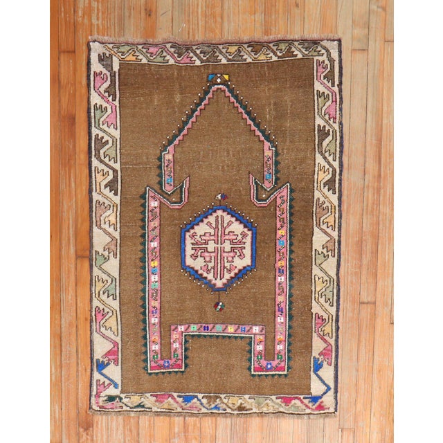 s 1940s Turkish Scatter Size Prayer Rug Details rug no. r5920 size 3' x 4' (91 x 122 cm)