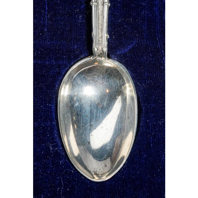 Nice Hunting Shotgun Armorial Coat of Arms Trophy Antique Sterling Silver Spoon With Leather Presentation Box For Sale In New York - Image 6 of 12