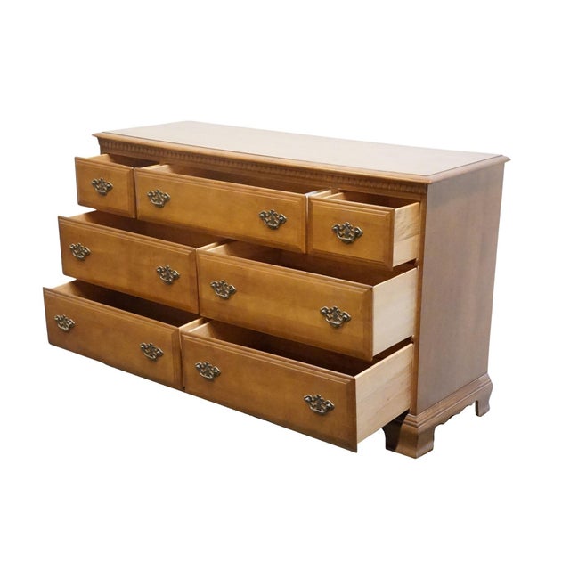 Bassett Furniture Solid Hard Rock Maple Colonial Early American 56" Double Dresser 229-01-237 For Sale In Kansas City - Image 6 of 15