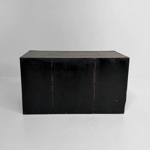 Low Japanese Tansu Chest with Two Drawers, 1890s For Sale - Image 15 of 17