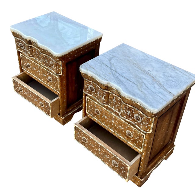 Pair of Mid 20th Century Mother of Pearl Inlaid Nightstands With Marble Top For Sale - Image 4 of 6