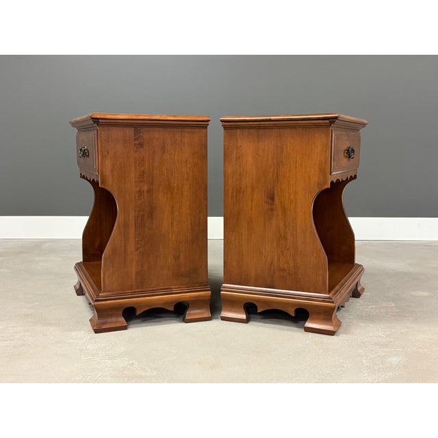 Mid-Century Modern Solid Maple Nightstands by Sweat Commings - A Pair For Sale - Image 3 of 16