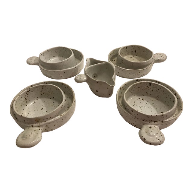 1970s Robert Weiss Stoneware Soup/Cracker Bowls + Gravy Boat Separator- 5 Pieces For Sale