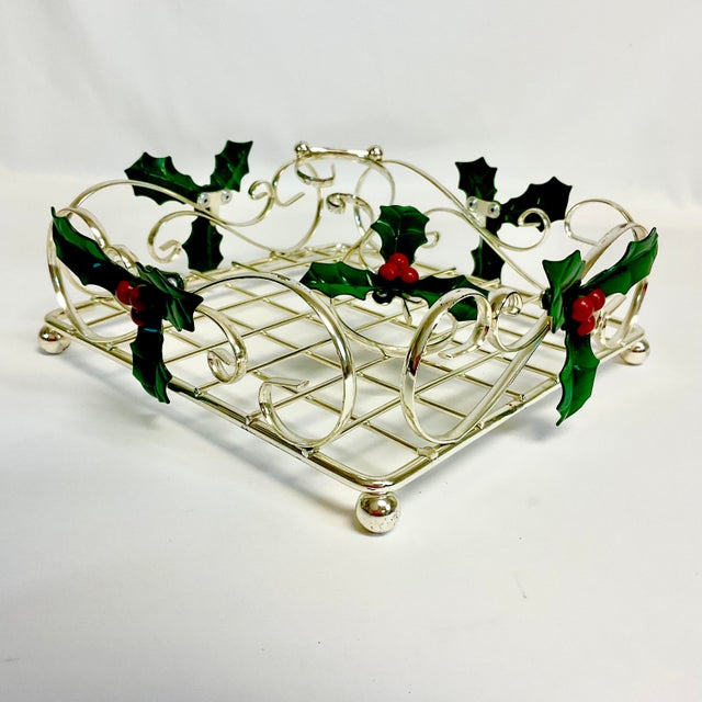 Metal 1980s Vintage Hollywood Regency Americana Boho Chic Napkin Holder With Holly Berry Motif, Christmas For Sale - Image 7 of 10
