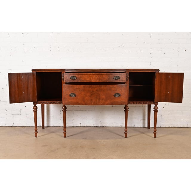 1940s Baker Furniture Style French Regency Louis XVI Burled Walnut Sideboard Buffet, Circa 1940s For Sale - Image 5 of 17