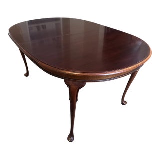 Vintage Mastercraft Extendable Dining Table For Sale