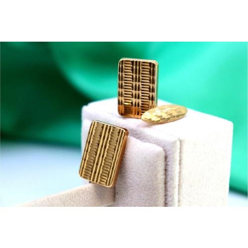 Gold Gold Cufflinks with Reliefs, Set of 2 For Sale - Image 8 of 8
