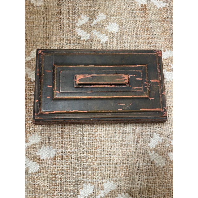 Vintage Ribbed Wooden Keepsake Tabletop Jewelry Trinket Box For Sale - Image 4 of 7