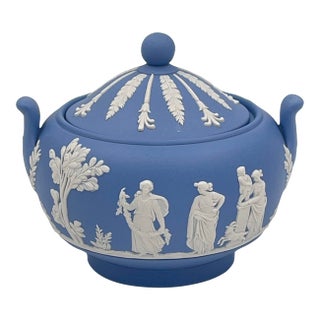 Vintage Wedgwood Blue Jasperware Covered Sugar Bowl or Lidded Trinket Dish For Sale