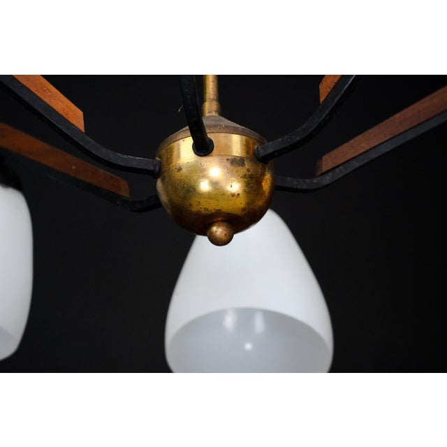 Mid-Century Modern Italian Chandelier in the style of Stilnovo, 1950s For Sale - Image 17 of 18